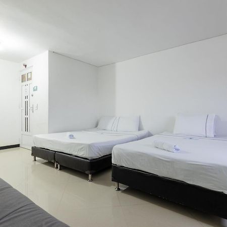 Guatapé Hospedaje 3 Esquinas מראה חיצוני תמונה