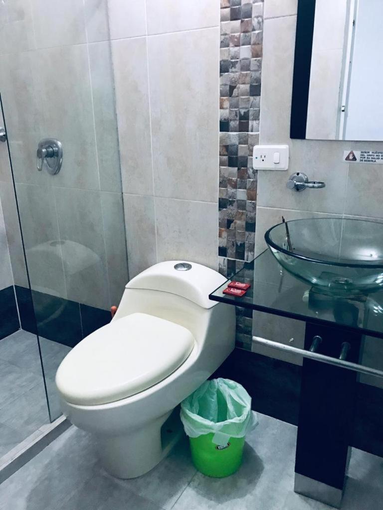 Guatapé Hospedaje 3 Esquinas מראה חיצוני תמונה