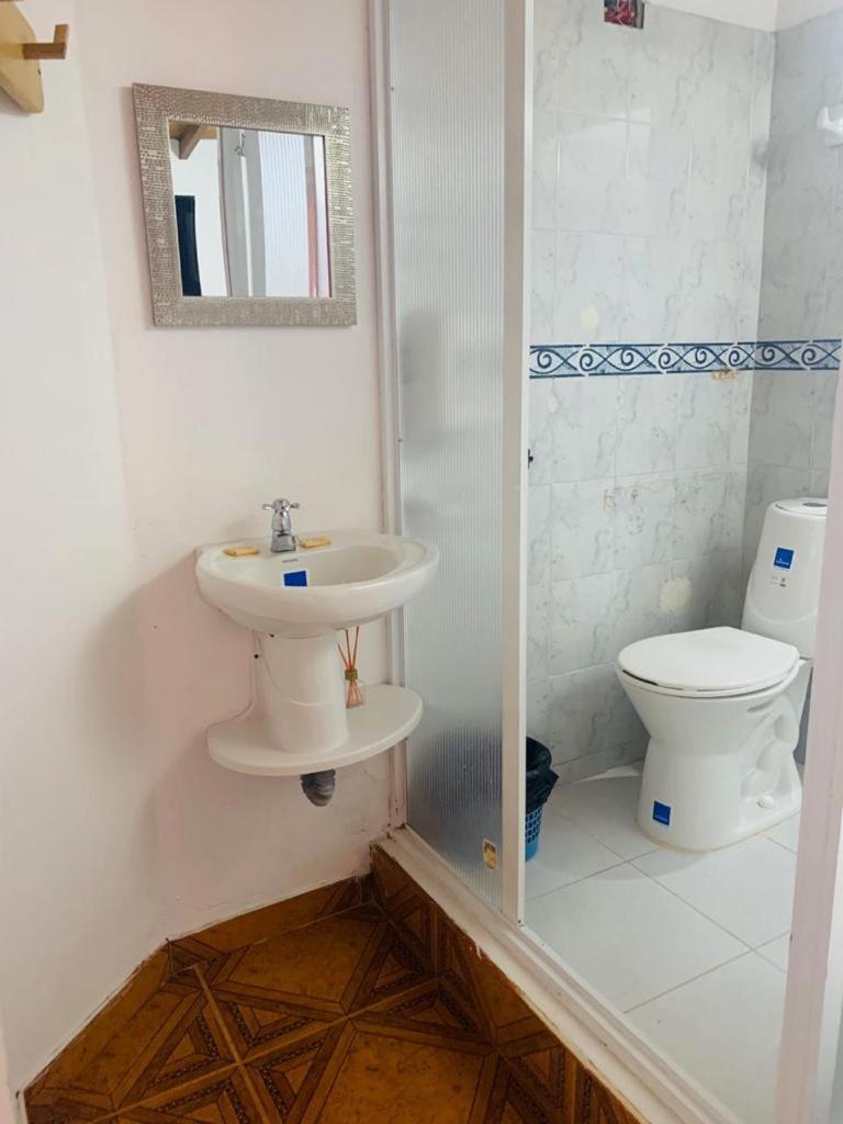 Guatapé Hospedaje 3 Esquinas מראה חיצוני תמונה